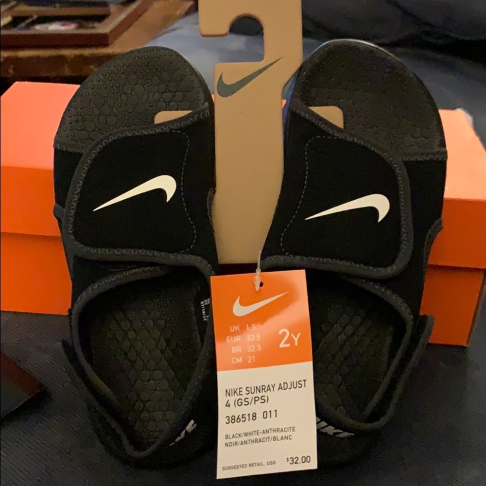 Nike Sunray Adjust 4 (GS/PS) kids 2Y